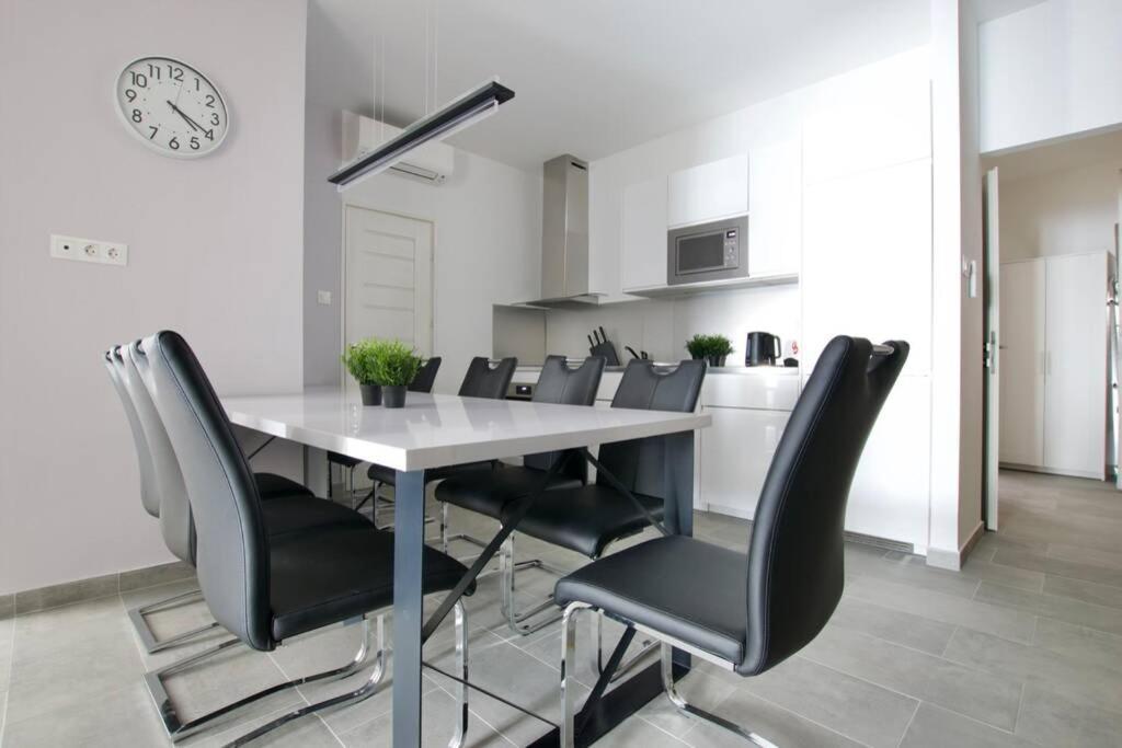 Premium Apartment By Hi5-Vaci Str. 3 Bedroom Budapeste Exterior foto