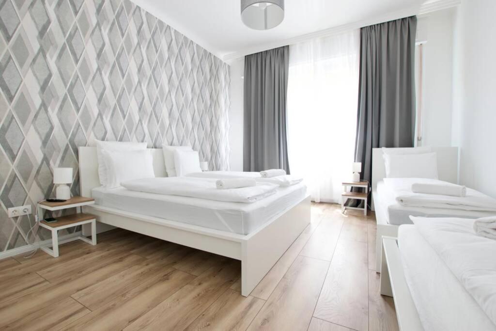Premium Apartment By Hi5-Vaci Str. 3 Bedroom Budapeste Exterior foto