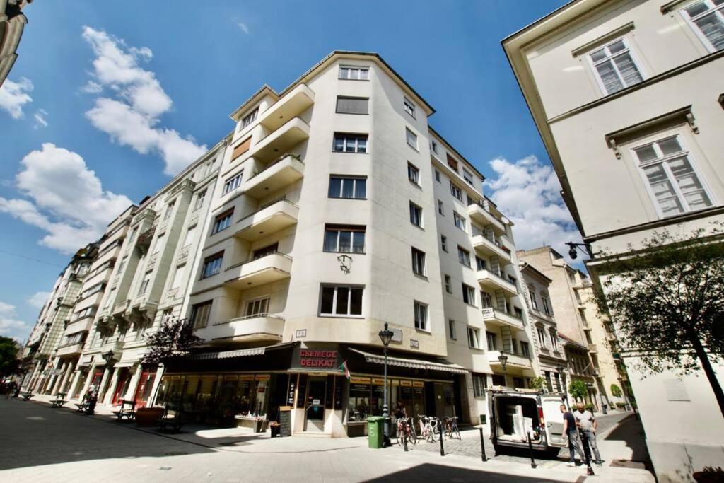 Premium Apartment By Hi5-Vaci Str. 3 Bedroom Budapeste Exterior foto