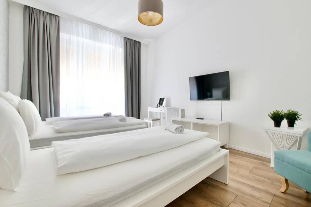 Premium Apartment By Hi5-Vaci Str. 3 Bedroom Budapeste Exterior foto